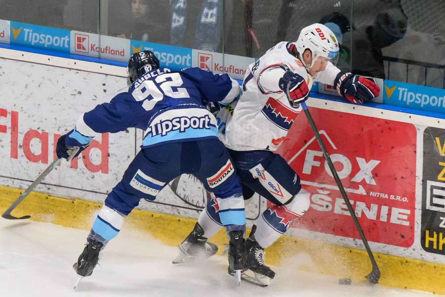 Fairbrother v súboji s Búbelom.