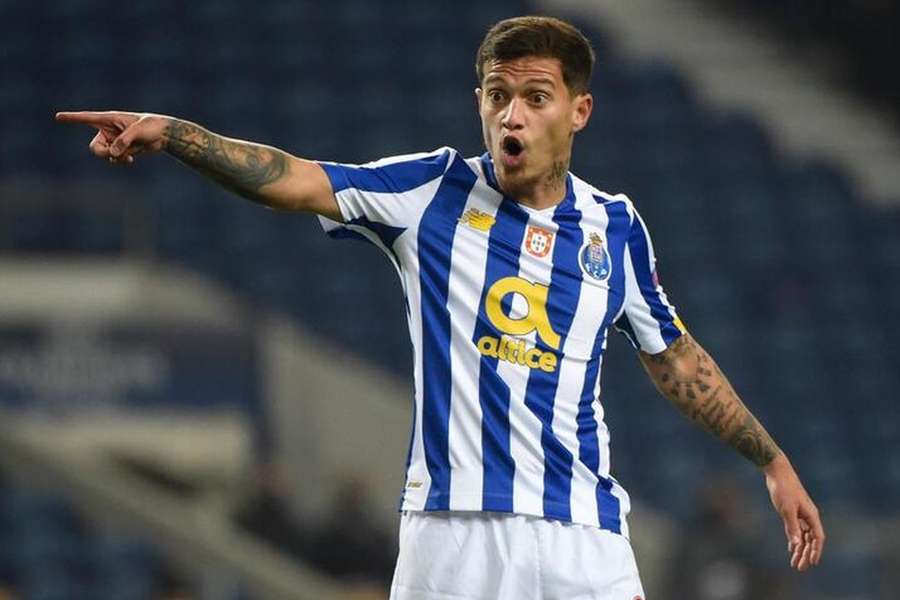 Otávio garante que vai continuar no FC Porto