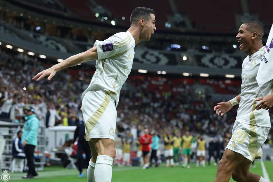 Cristiano Ronaldo e Ângelo brilharam na vitória do Al-Nassr sobre o Al-Gharafa