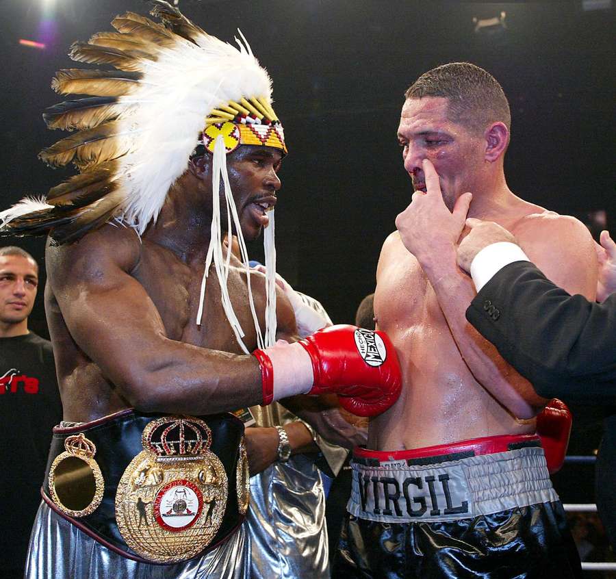 Mormeck et Hill après le combat Mormeck et Hill après le combat