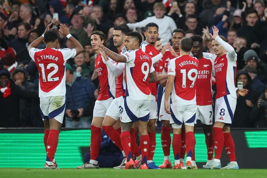 L'Arsenal festeggia dopo un gol