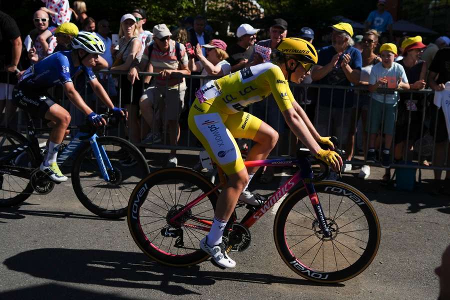 Ploeggenote Wiebes ziet Vollering achterstand in Tour goedmaken