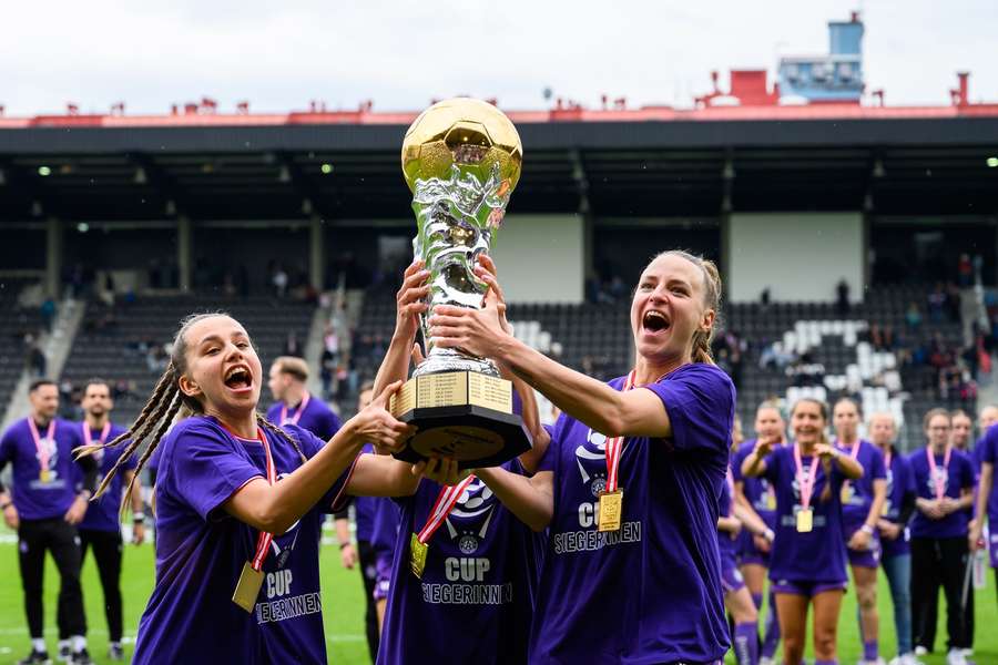 Die Veilchen wollen nach dem Cup-Sieg jetzt auch die Meisterschaft klarmachen.