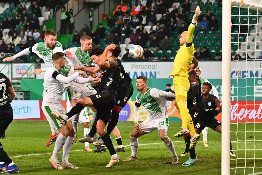 Für die neutralen Zuschauer war das Spiel in Fürth ein absolutes Fest.