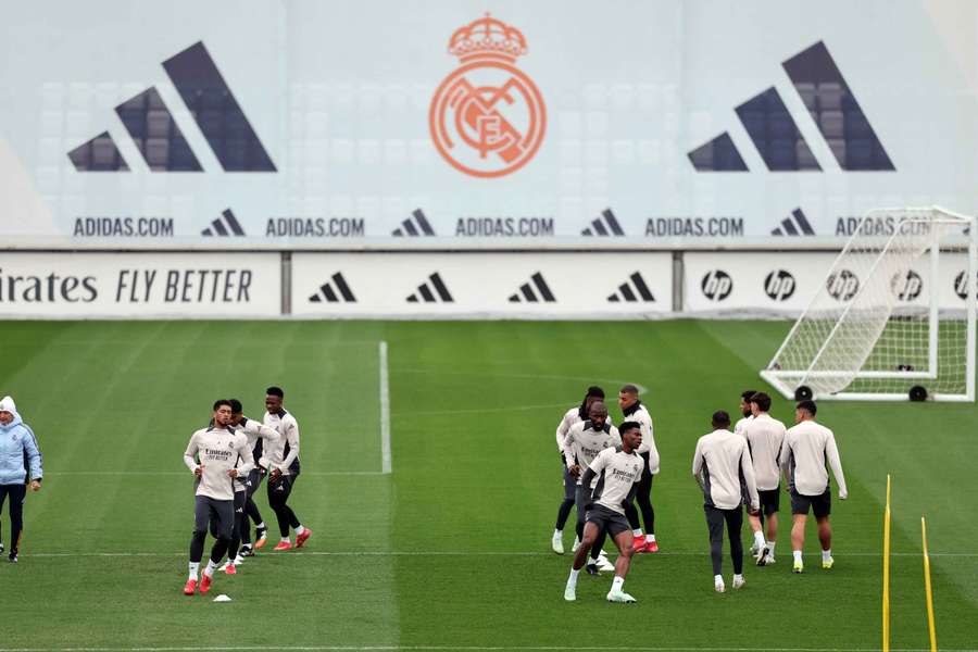 Entrenamiento del Real Madrid antes del partido ante el Atlético en Champions