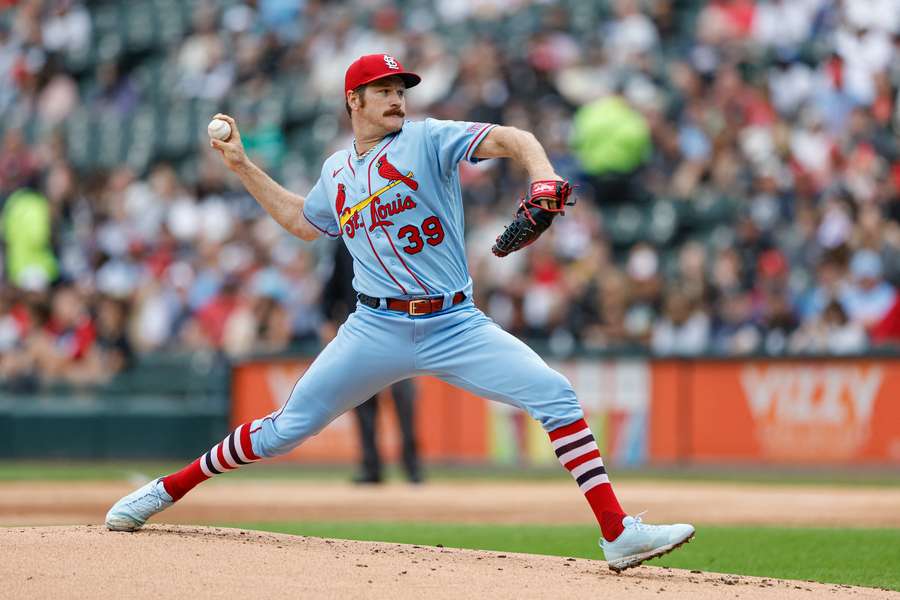 Miles Mikolas starred in Cardinals win