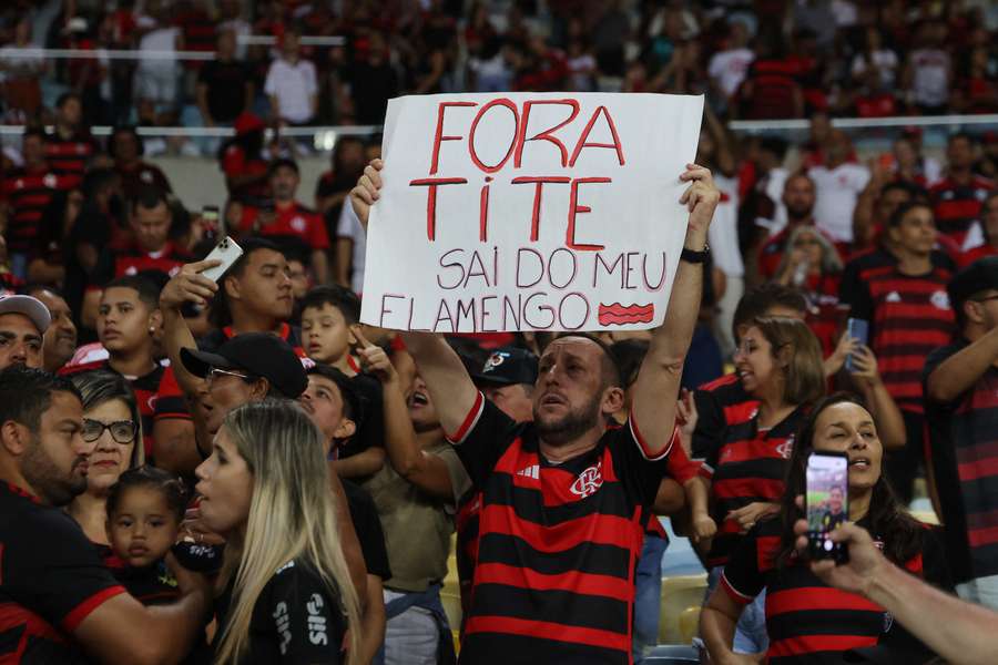 Torcida do Flamengo pediu a saída de Tite no Maracanã