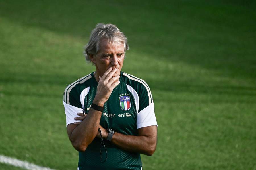 Roberto Mancini è chiamato a rianimare una Nazionale a corto di risultati Roberto Mancini è chiamato a rianimare una Nazionale a corto di risultati