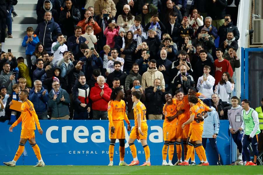 Jogadores do Real Madrid celebram triunfo