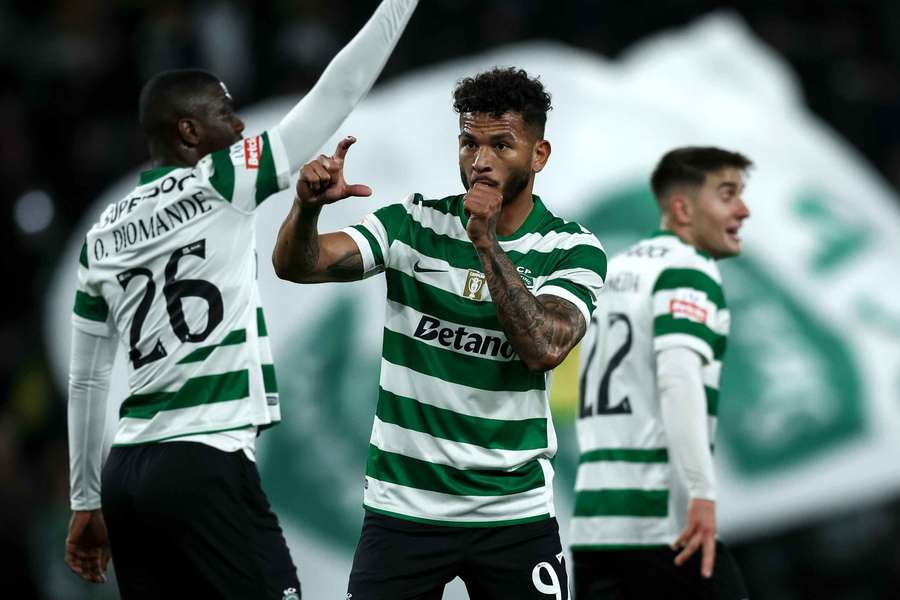 Suárez em destaque na equipa do Sporting