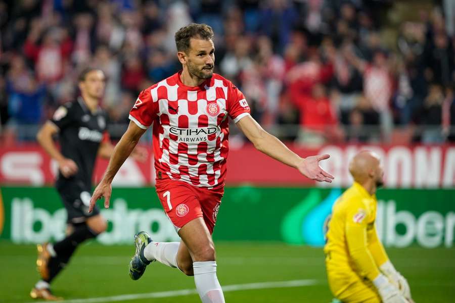 Stuani comemora o seu golo de grande penalidade