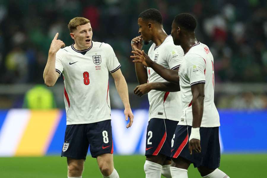 Robson says Man City overpaid for Anderson but Man Utd should have matched their £116M bid Robson says Man City overpaid for Anderson but Man Utd should have matched their £116M bid