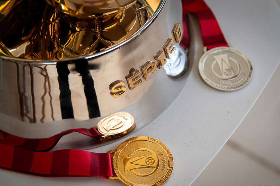 Troféu e medalhas da Série B