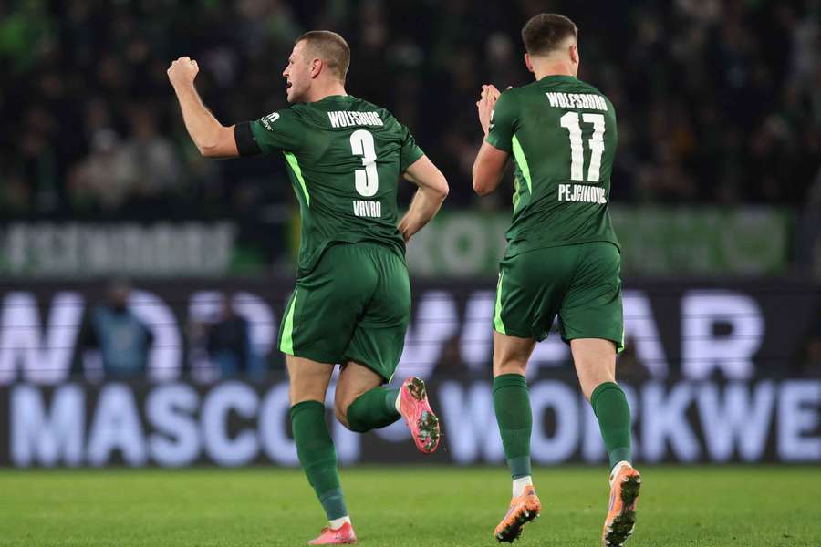 Denis Vavro oslavuje svoj premiérový zásah v aktuálnom ročníku Bundesligy.