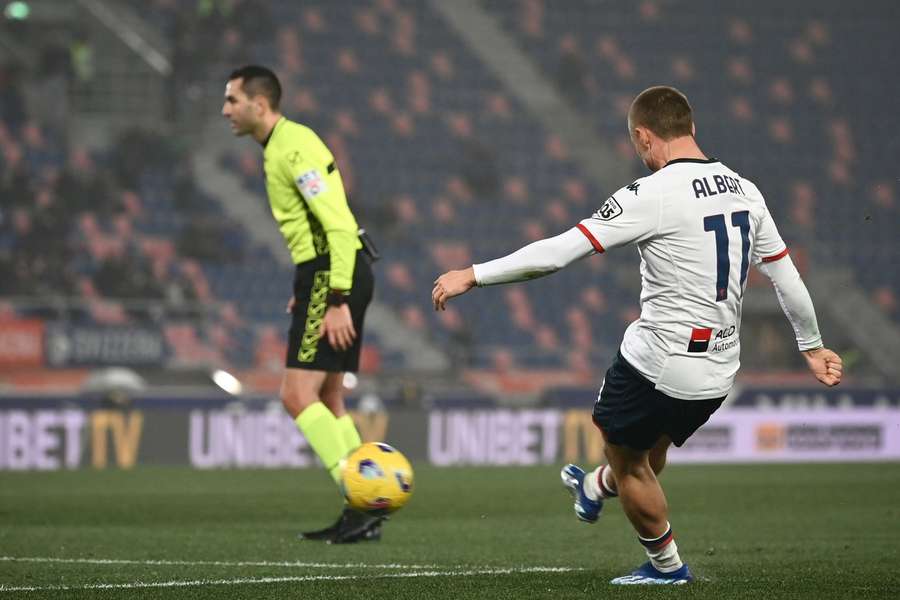 Gudmundsson marcou para o Génova