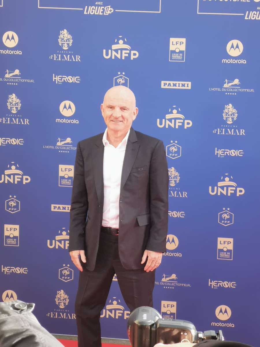 Guy Stéphan sur le tapis rouge. Guy Stéphan sur le tapis rouge.