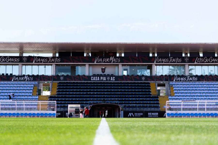 Estádio Municipal de Rio Maior, palco do Casa Pia-Torreense Estádio Municipal de Rio Maior, palco do Casa Pia-Torreense