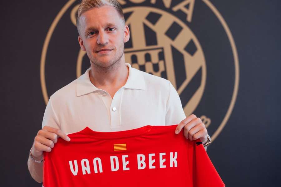 Girona midfielder Van de Beek: Was Ajax return an option?