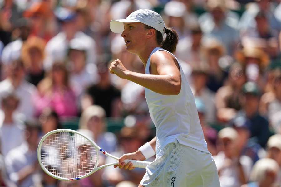 Pliskova była bezradna w starciu ze Świątek. Polka szybko melduje się w 3. rundzie Wimbledonu Pliskova była bezradna w starciu ze Świątek. Polka szybko melduje się w 3. rundzie Wimbledonu