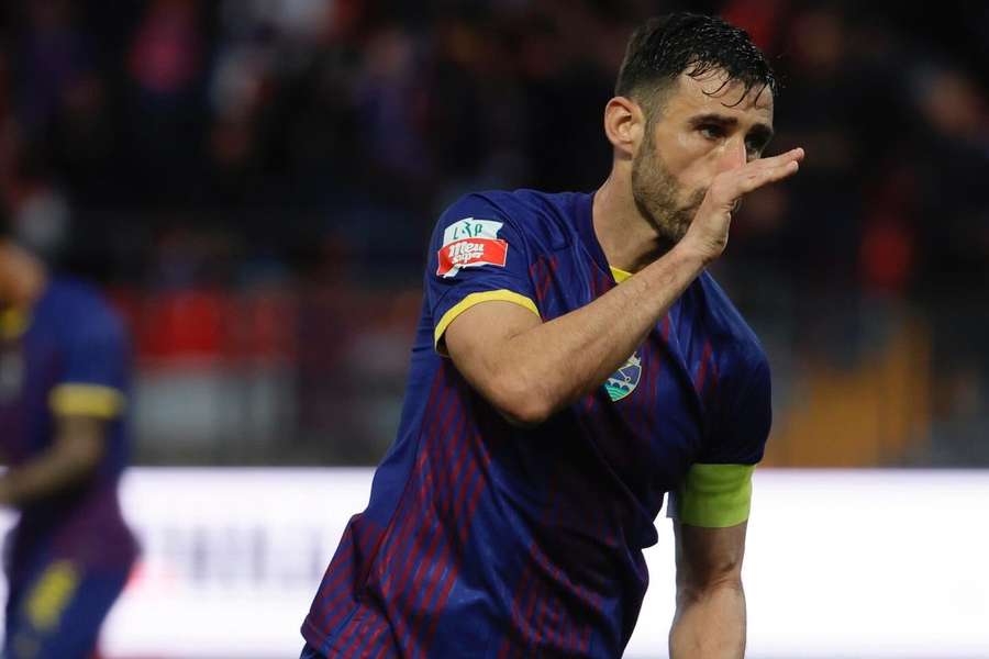 Roberto fez golo 100 na Liga 2 Roberto fez golo 100 na Liga 2