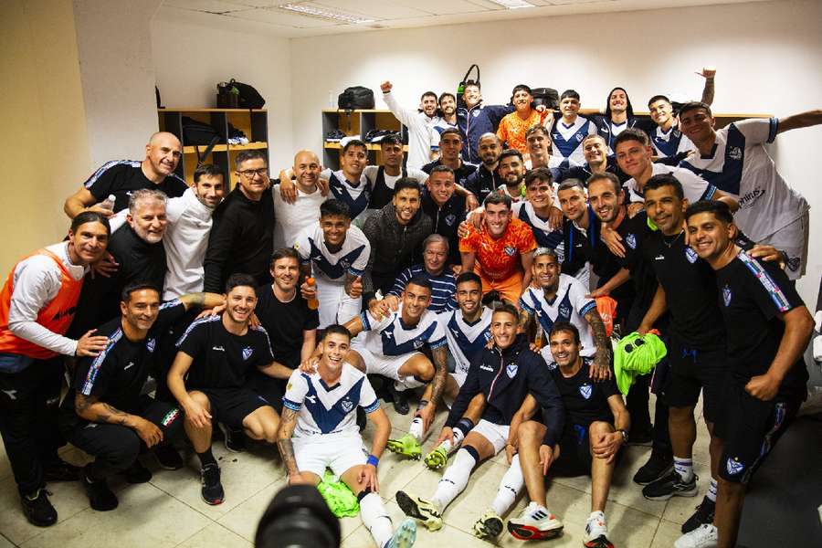 Los jugadores del Vélez Sarsfield celebran el pase a semifinales