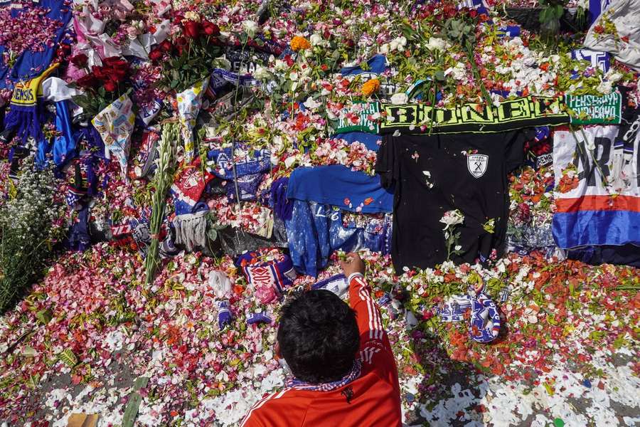 An investigation has been opened after a stadium stampede left 125 dead in Indonesia