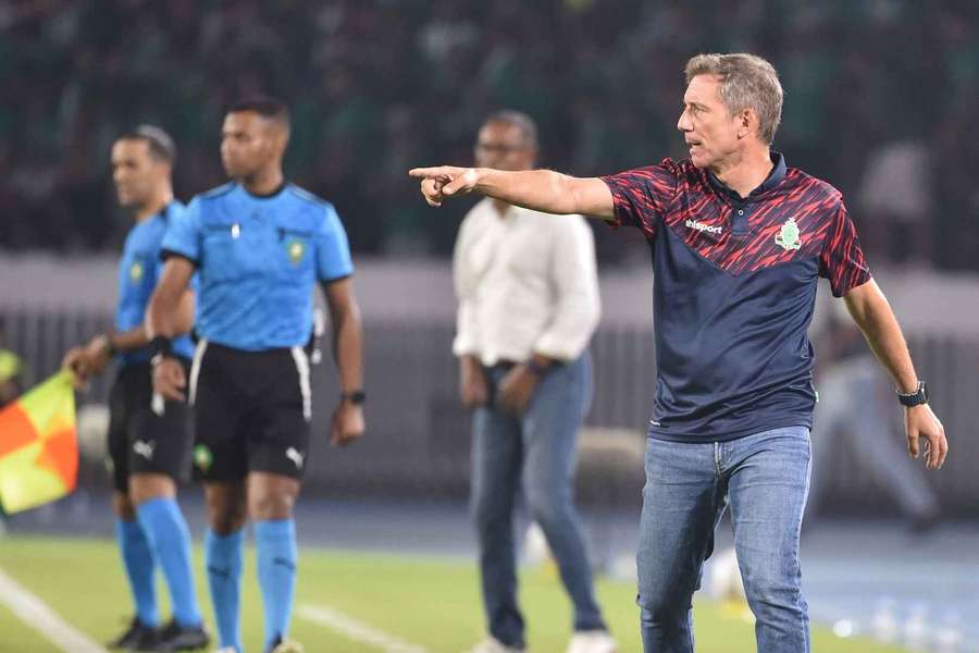 Alexandre Santos é treinador do FAR Rabat