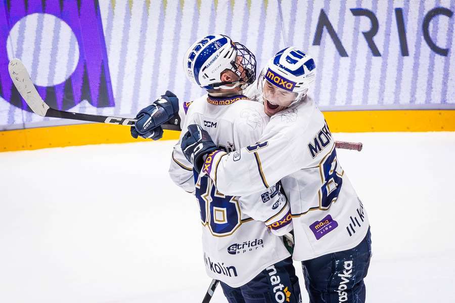 Kolín porazil rezervu Pardubic a dál drží první místo tabulky Maxa ligy.