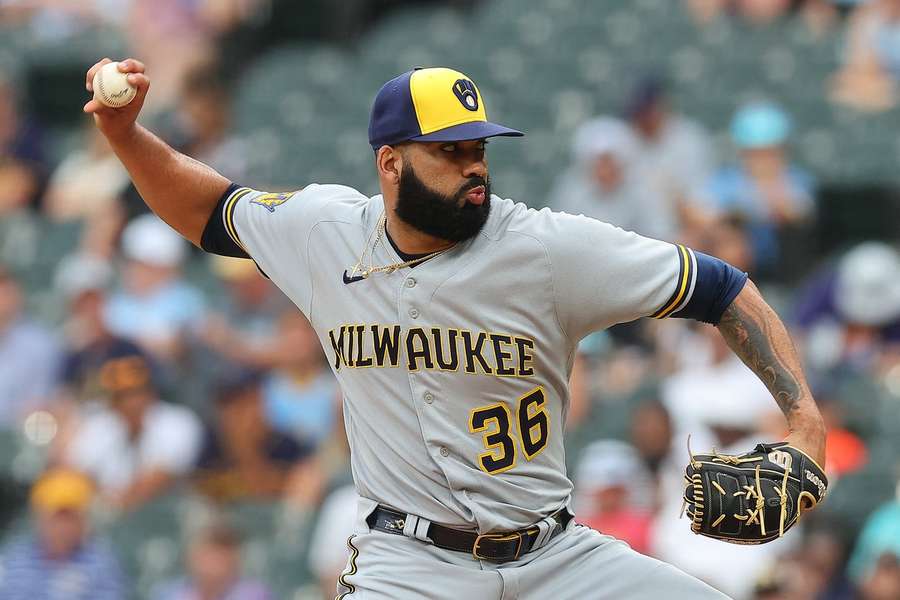 Mejia in actie voor de Brewers tijdens een wedstrijd op 13 augustus tegen de Chicago White Sox