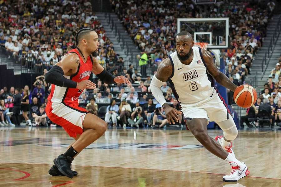 LeBron James contra Dillon Brooks