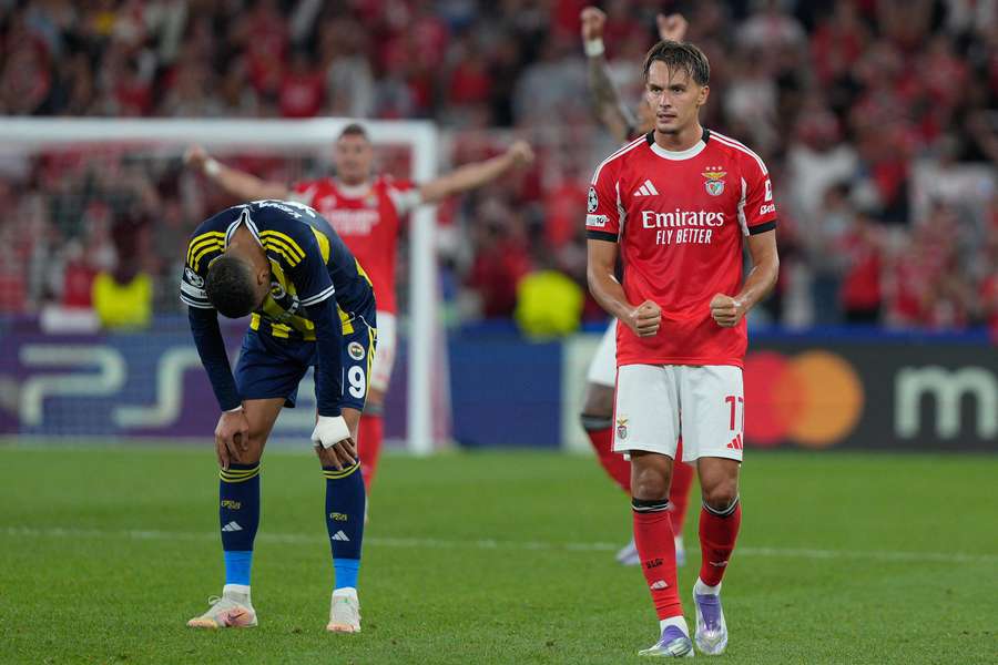 Dedic ao serviço do Fenerbahçe
