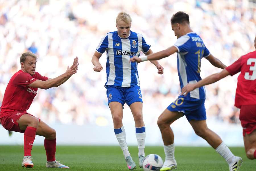 Victor Frohold foi aposta forte do FC Porto