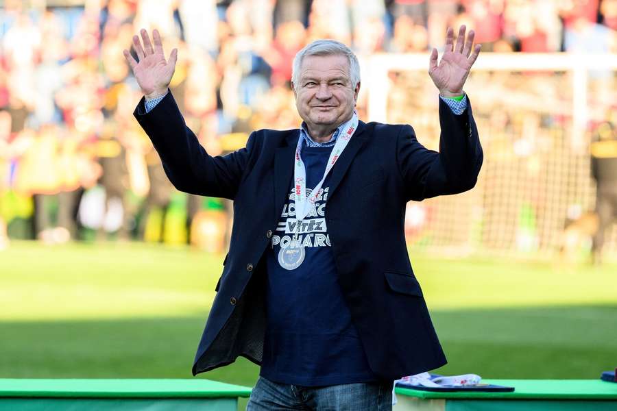 Zdeněk Zemek prodal svůj poslední podíl
