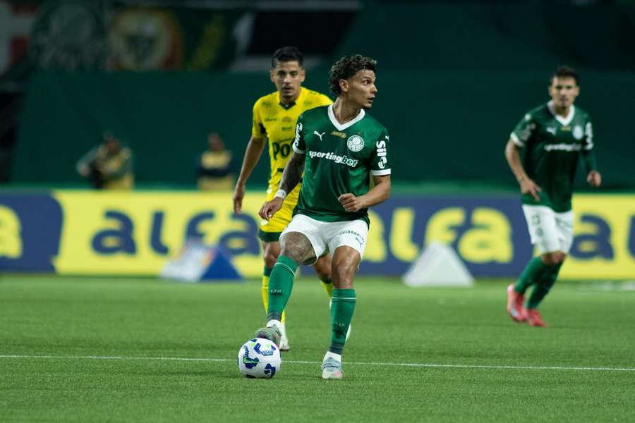Richard Ríos tem acordo com o Benfica, falta o aval do Palmeiras