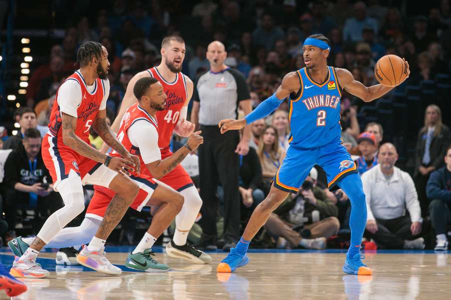 Oklahoma City's Shai Gilgeous-Alexander sets the play on his way to leading the Thunder to a win over the Los Angeles Clippers