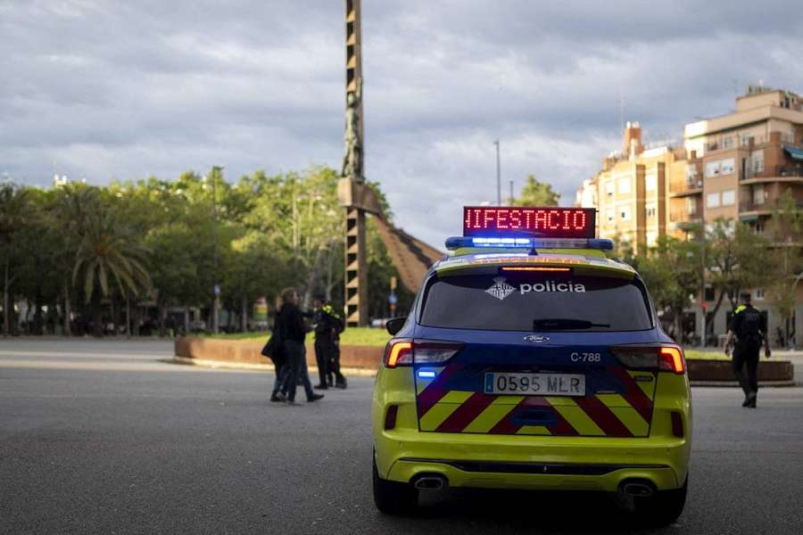 La police barcelonaise le 1ᵉʳ mai.