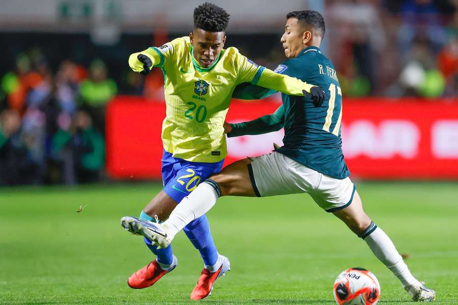 A Canarinho faz testes após se classificar para a Copa