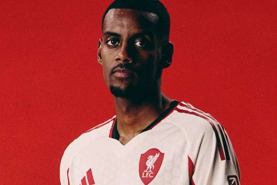 Alexander Isak falha jogo com o Burnley