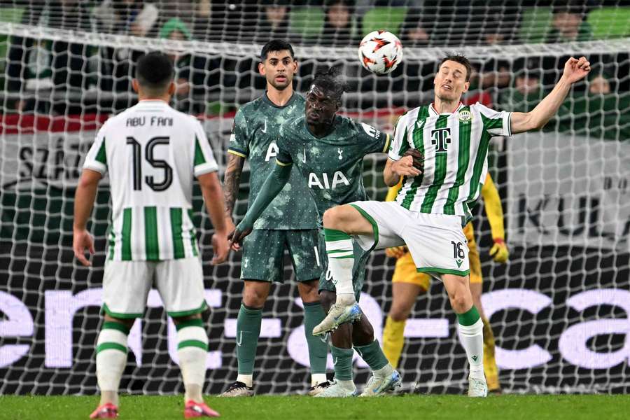 Un'azione di Ferencvaros-Tottenham