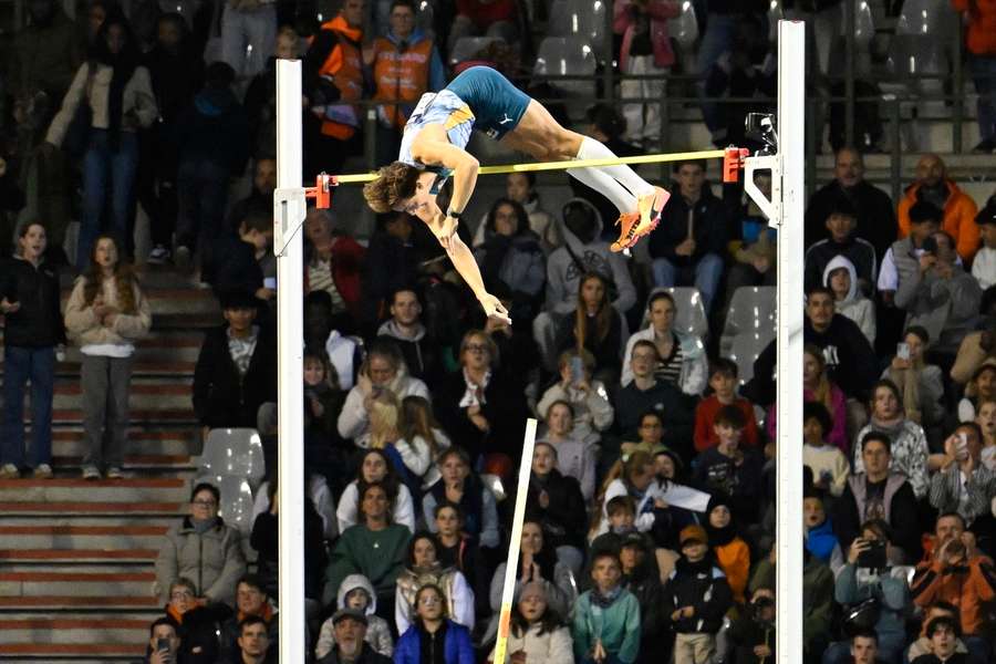 Duplantis triumfuje ponownie