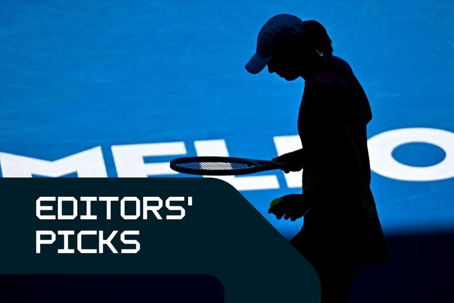 Swiatek faces Raducanu in Melbourne