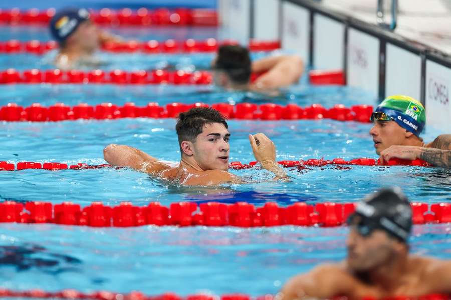 Diogo Ribeiro, campeão mundial em título, falhou apuramento para as meias-finais dos 100 metros mariposa