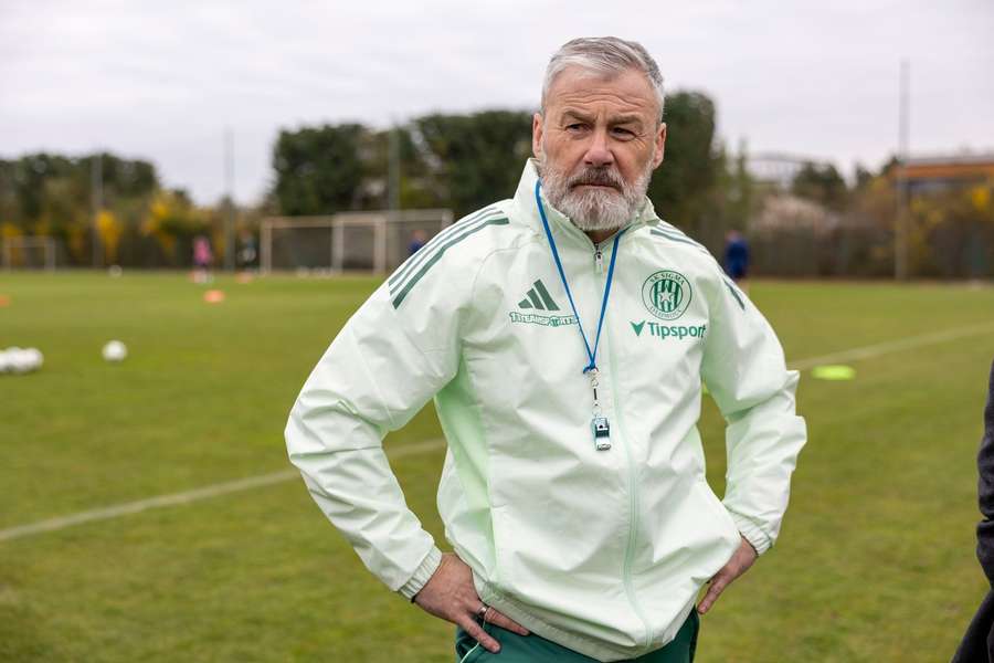 Hapal je generálním sportovním manažerem Sigmy.