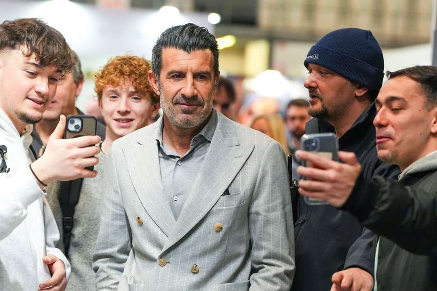 Luís Figo, antigo internacional português