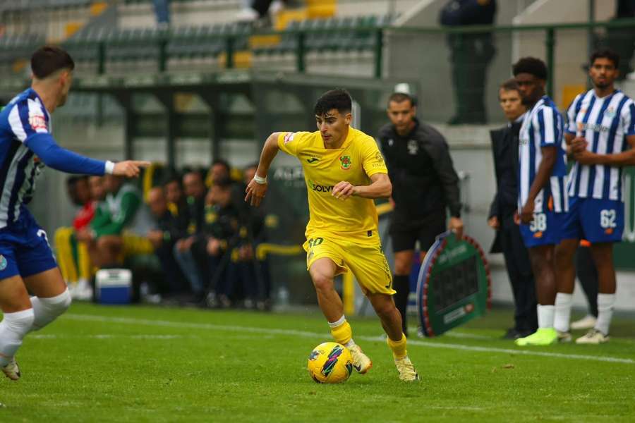 Costinha, avançado de 23 anos do Paços de Ferreira
