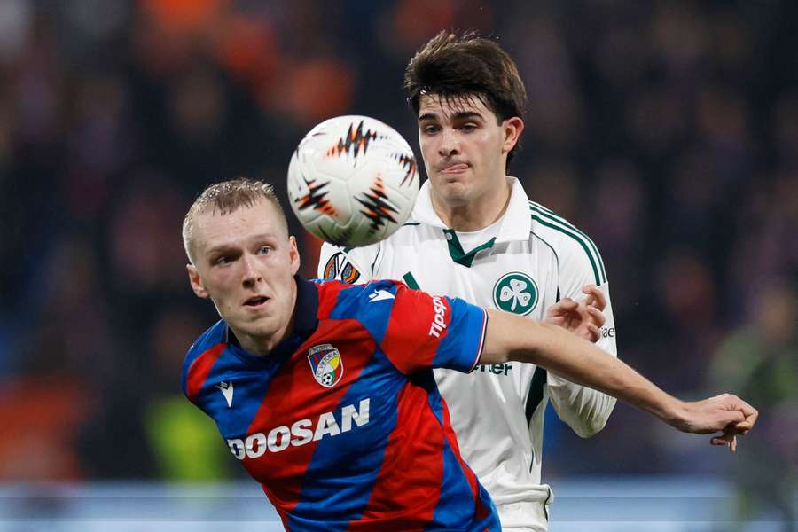 Karel Spáčil nedohrál utkání kvůli zranění.