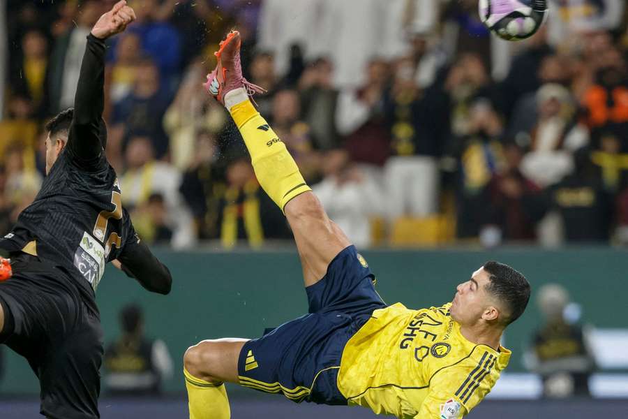 40-letni Ronaldo wciąż to ma. Po 90 minutach na boisku strzelił gola przewrotką