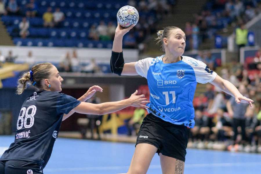 Daria Dmitrieva în acțiune Daria Dmitrieva în acțiune