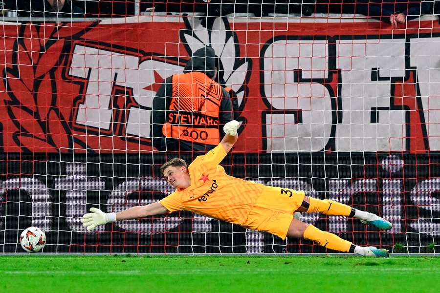 Antonin Kinsky em ação pelo Slavia Praga