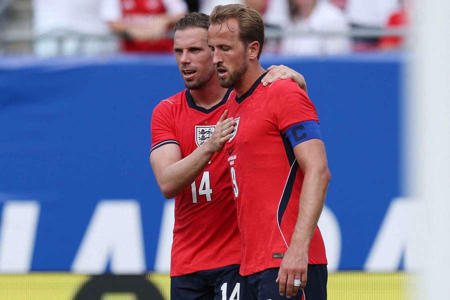 Harry Kane (r.) bejubelt seinen Treffer für England gegen Neuseeland.